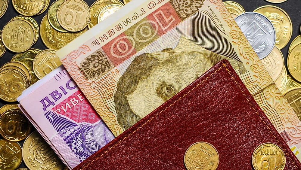 Зарплати українців ростуть, економіка розвивається – Гройсман