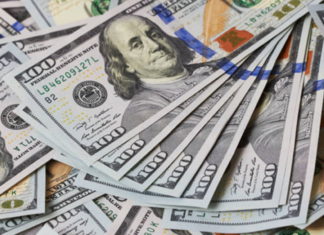 Розповіли, що буде з доларом восени